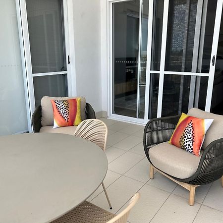 Boulevard North Lakes Luaran gambar