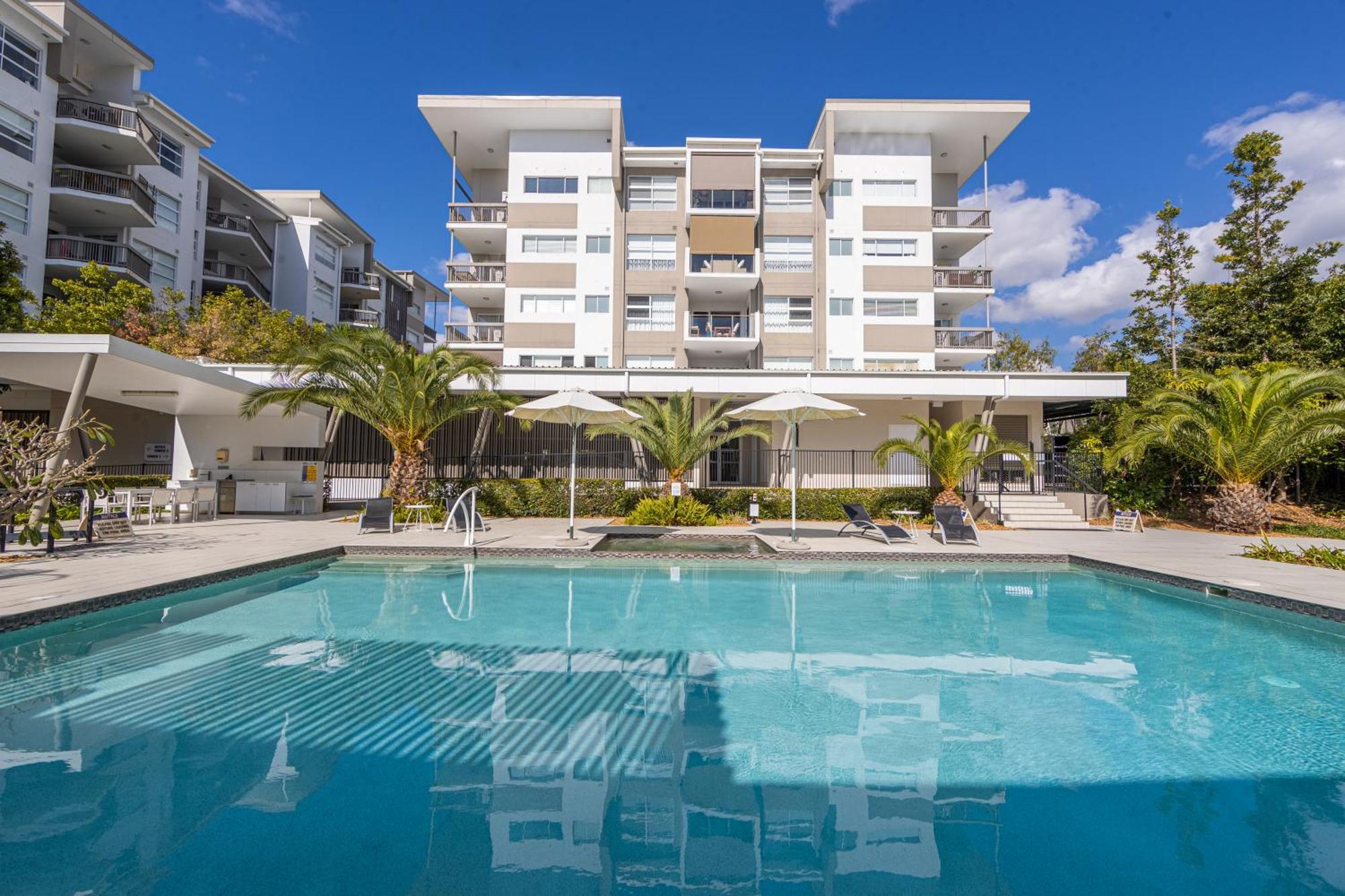 Boulevard North Lakes Luaran gambar