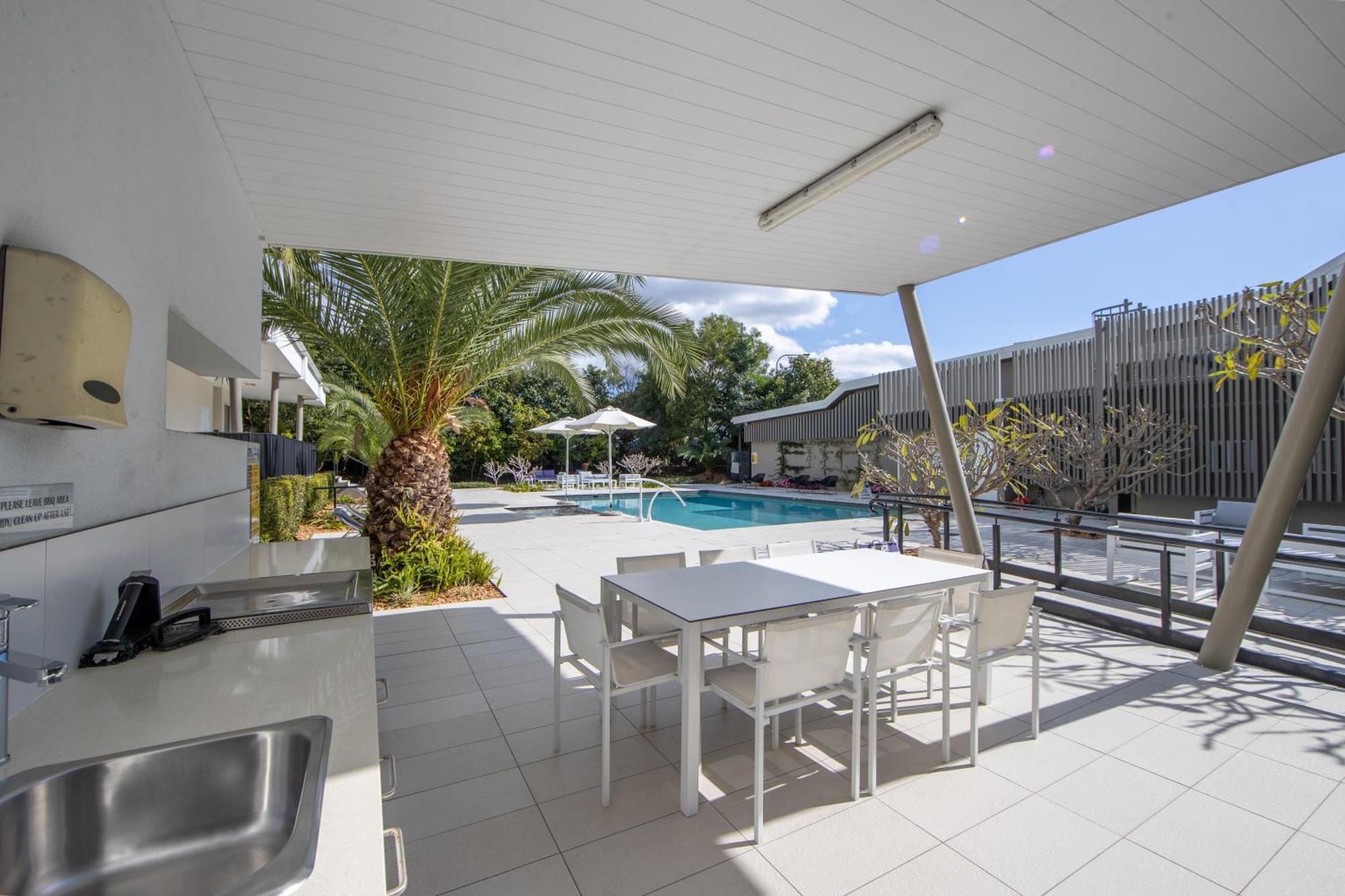 Boulevard North Lakes Luaran gambar